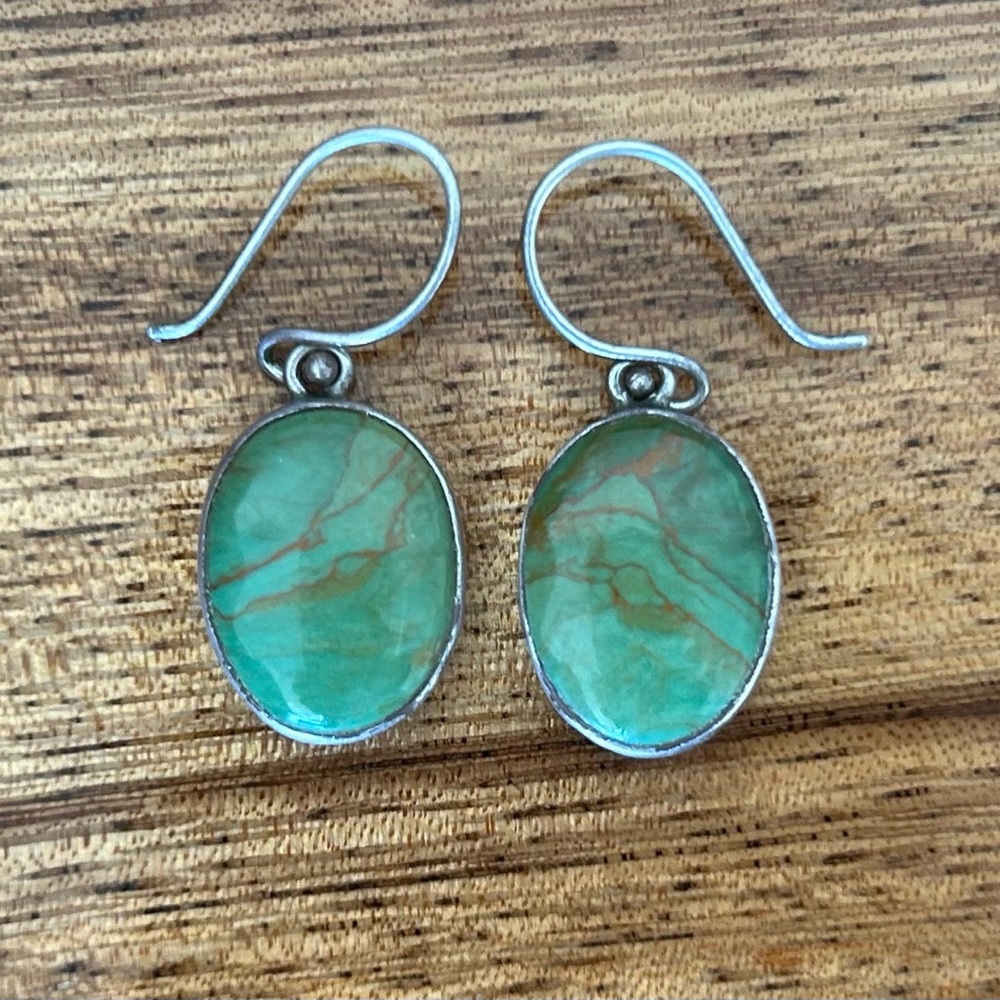 Green/Silver Stone Oval Drop Earrings - Unbranded - Picture 2 of 3